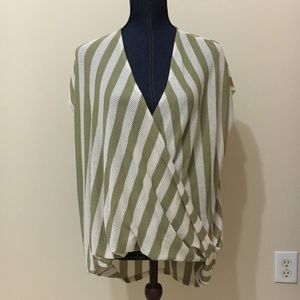 🆕 Lizard Thicket Boutique Top